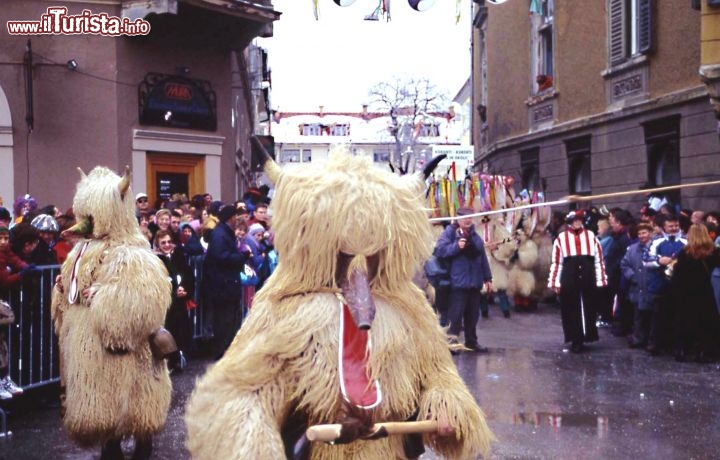 Immagine Una delle maschere tradizionali del carnevale di Ptuj, Slovenia - Foto di Giulio Badini