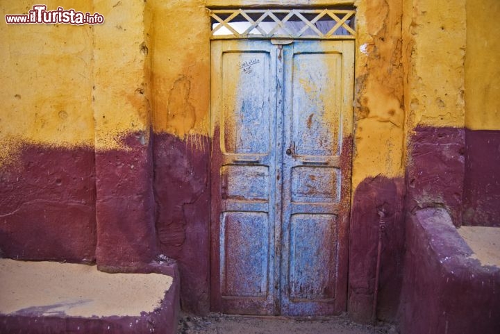 Immagine Casa nubiana, con le pareti in fango. Siamo nell'Oasi di Siwa, nell'Egitto centro-occidentale - © Anthon Jackson / Shutterstock.com