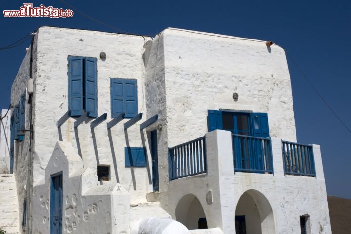 Immagine Casa tipica del Dodecaneso, in un villaggio a Astypalaia in Grecia - © baldovina / Shutterstock.com