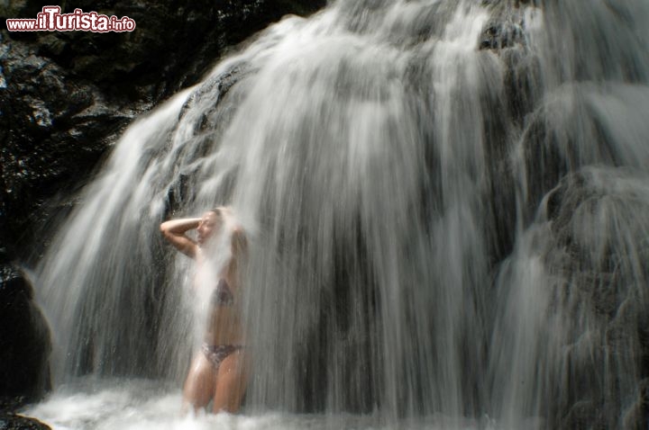 Immagine Una cascata della Costa Rica: quando la natura divente benessere a 360*