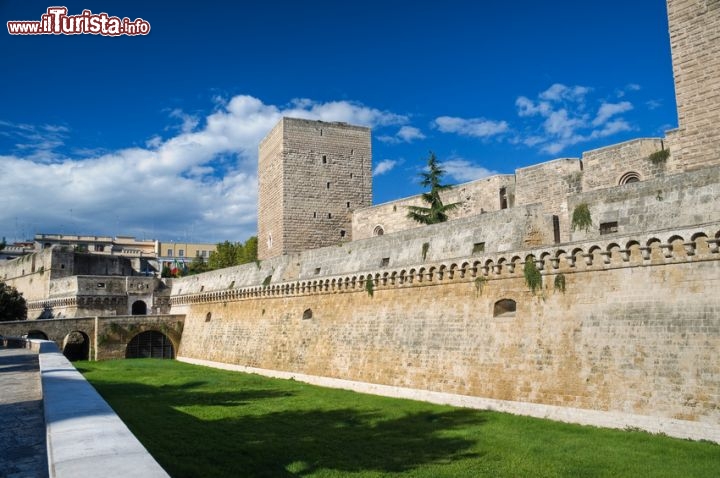 Immagine Il castello normanno svevo di Bari, Puglia. La fortezza fu fatta erigere nel 1131 da Ruggero II° di Sicilia.