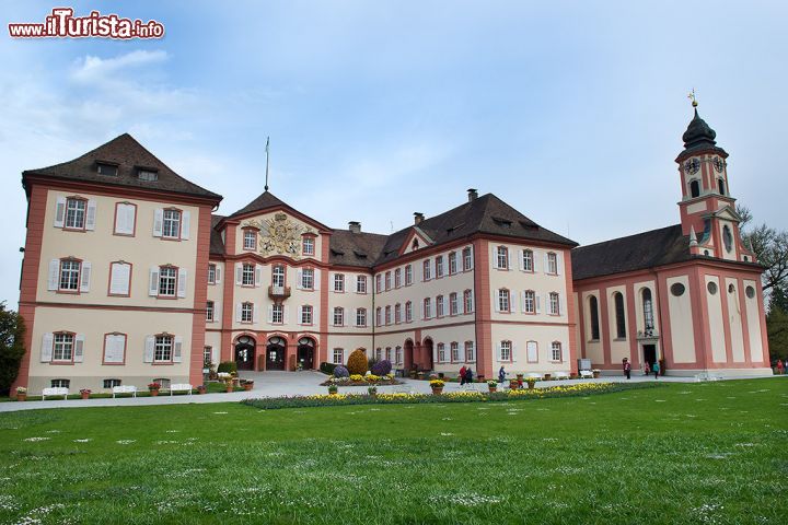 Immagine Castello e chiesa di Santa Maria sull'isola di Mainau, Germania.