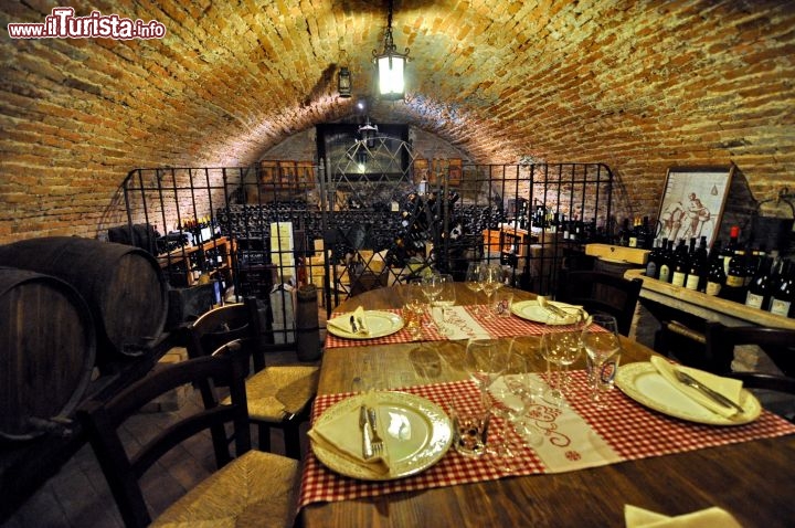 Immagine Una Cena romantica nelle cantine del Ristorante al Castello Bevilacqua (Verona)
