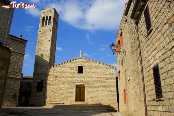 Immagine La chiesa della Madonna d'Itria di Aggius © EmiDelliZuani / Shutterstock.com