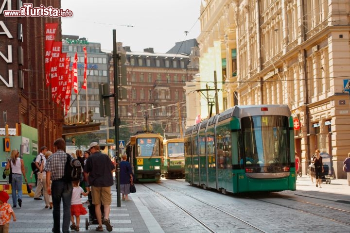 Immagine Centro di Helsinki in estate:  Finlandia 2526522 - © Stocksnapper / Shutterstock.com