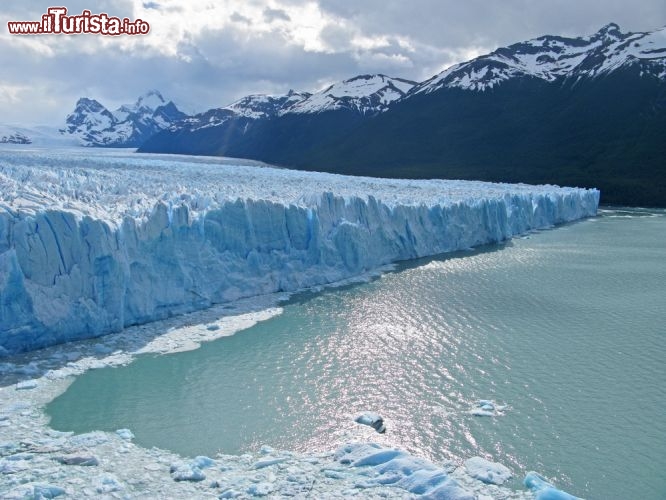 Immagine Il grande Ghiacciaio Perito Moreno a El Calafate in Argentina - © Julian de Dios / Shutterstock.com