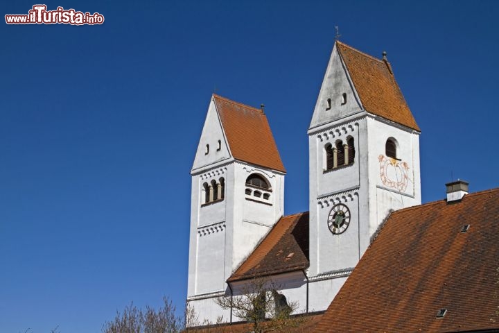 Immagine La Chiesa di Giovanni Battista (St. Johannes Baptist) a Steingaden. Siamo in Baviera, nella Germania meridionale - © Eder / Shutterstock.com