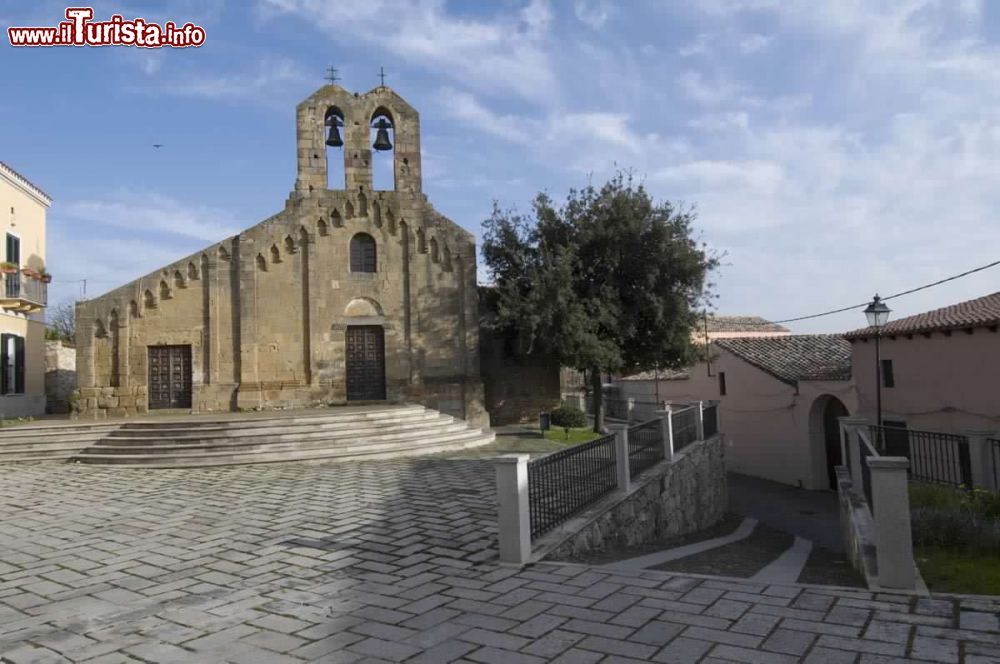 Immagine La storica Chiesa di San Pietronel centro storico di Villamar in Sardegna  - © Comune di Villamar