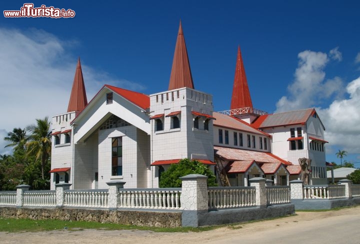 Immagine Chiesa nel centro di Nuku'alofa, isola di Tongatapu, arcipelago di Tonga - © Tomas Pavelka / Shutterstock.com
