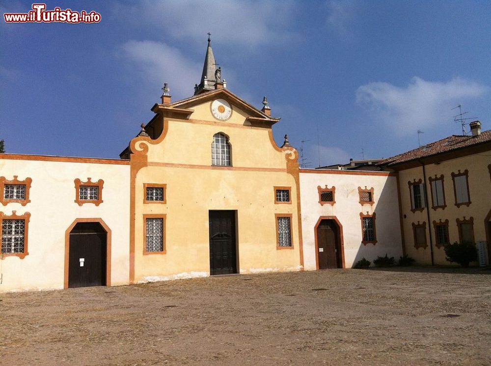 Immagine La Chiesa di San Francesco a Sassuolo - © Francasassi - CC BY-SA 3.0, Wikipedia