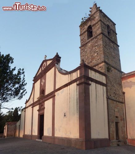 Immagine La Chiesa di San Pietro a Scano di Montiferro in Sardegna - © Sabas88 - CC BY-SA 4.0 - Wikimedia Commons.