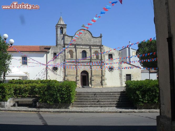 Immagine La Chiesa di Sant'Antonio Abate a Pozzomaggiore, in provincia di Sassari - © Alessionasche1990 - Wikipedia