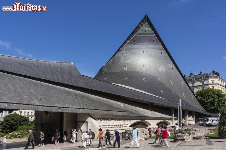 Immagine La Chiesa di Santa Giovanna d'Arco è uno dei punti di riferimento di Rouen, la magnifica cittò dell'Alta Normandia, nord della Francia - © Kiev.Victor / Shutterstock.com