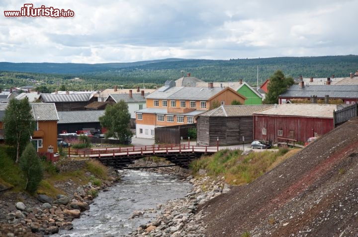 Immagine La città mineraria di Roros, uno dei Patrimoni UNESCO della Norvegia - © Zina Seletskaya / Shutterstock.com