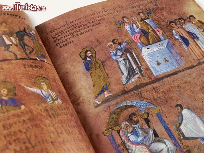 Immagine Il Codex Purpureus Rossanensis esposto al Museo Diocesano di Rossano Calabro - © Michele Abastante - CC BY-SA 4.0 -Wikipedia