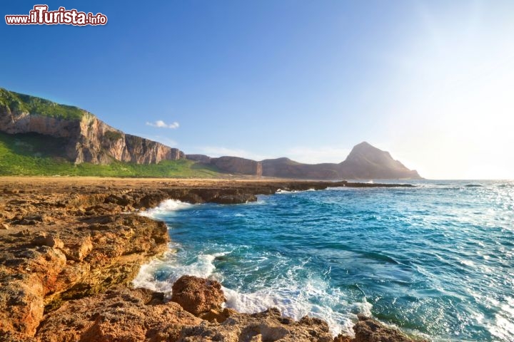 Immagine Costa della Sicilia occidentale, vicino a San Vito lo Capo - © mradlgruber / Shutterstock.com
