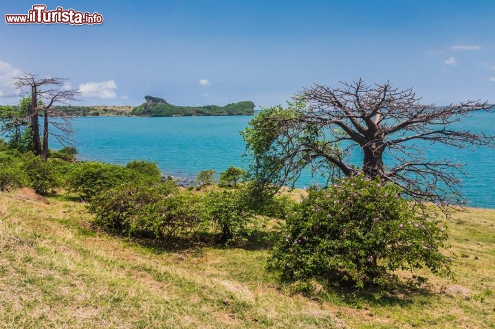 Immagine La costa nord del Madagascar a Antsiranana bay (Diego Suarez) - © Pierre-Yves Babelon / Shutterstock.com