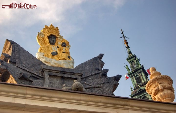 Immagine Czestochowa esterno del Santuario fortificato di Jasna Gora in Polonia