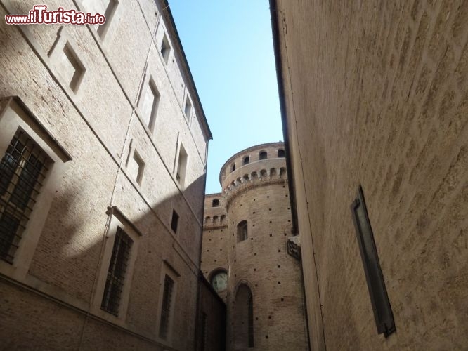 Immagine Dettaglio delle mura del Santuario di Loreto