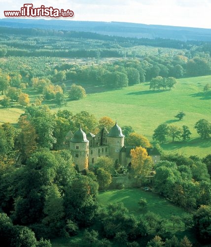 Immagine Dornroschenschloss Sababurg, Germania - Corrisponde al castello della Bella Addormentata nel bosco, la celebre fiaba dei fratelli Grimm, questo suggestivo maniero situato nelle vicinanze di Kassel © Copyright HA Hessen Agentur GmbH