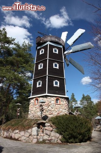 Immagine Naujasode, vicino Druskininkai, Lituania: il parco delle sculture Antanas Chesnulis - © Alesem / Shutterstock.com