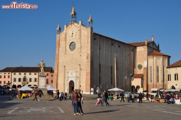 Mercato dellAntiquariato e del Collezionismo Montagnana