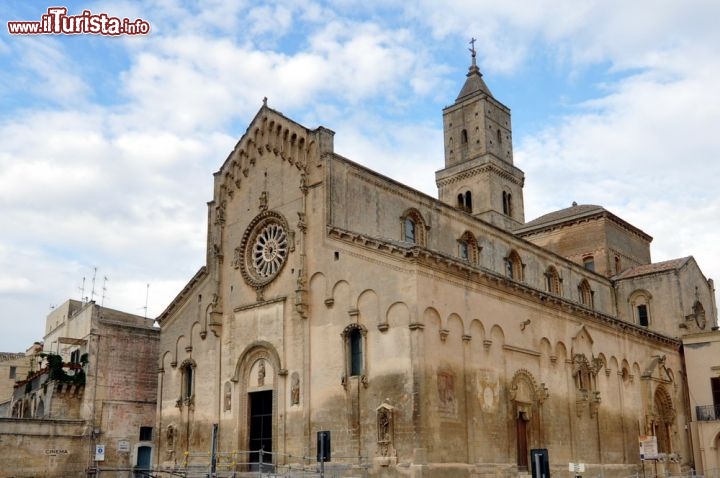 Immagine Il Duomo si trova sulla di Civita di Matera, che separa il sasso Barisano dal sasso Caveoso