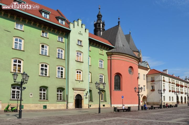 Immagine Edifici color pastello nel centro storico di Cracovia in Polonia - © Pawel Kazmierczak / Shutterstock.com