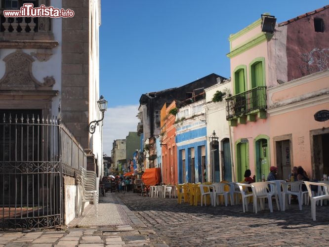 Immagine Edifici coloniali nel centro storico di Recife, Brasile - ©  Magdalena Paluchowska / Shutterstock.com