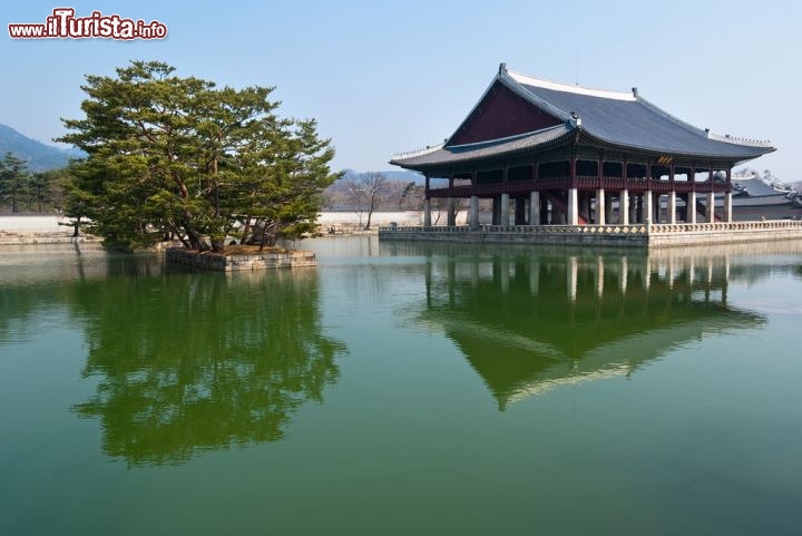 Immagine Il Palazzo dell'Imperatore, Kyoungbok palace, a Seoul (Corea del Sud) - © Maxim Tupikov / Shutterstock.com