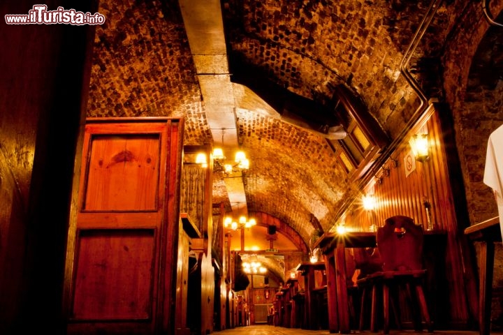 Immagine Esterhasykeller una delle cantine storiche del centro di Vienna - © Radiokafka / Shutterstock.com