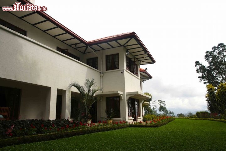 Immagine Esterno del Governor's Mansion nella Hill Country (Sri Lanka), dimora risaltente al XIX sec a pochi passi da Hatton - © Michela Garosi / TheTraveLover.com