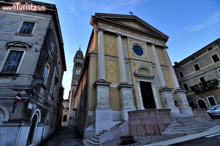 Immagine Facciata della Chiesa Parrocchiale di San Lorenzo a Soave