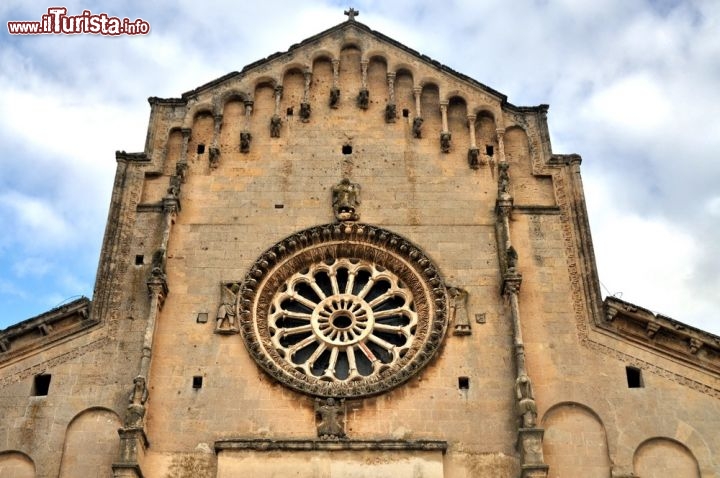 Immagine Facciata del di Duomo Matera e il suo  Rosone