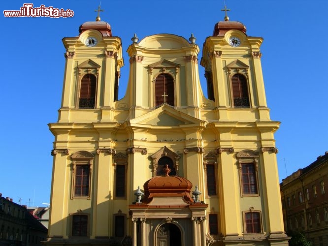 Immagine Facciata del Duomo di Timisoara in Romania  - © 3000ad / Shutterstock.com