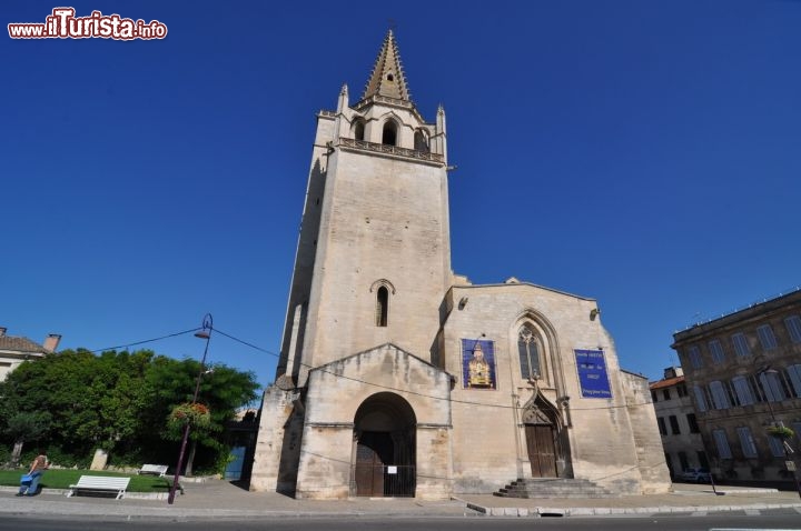 Immagine Facciata ovest della Chiesa di Santa Marta a Tarascon (Provenza), in Francia