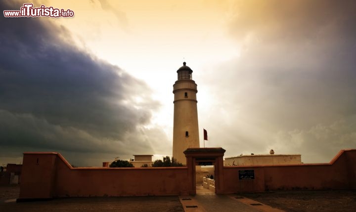 Immagine Faro costiero nei pressi di Agadir, sulla costa atlantica del Marocco - © posztos / Shutterstock.com