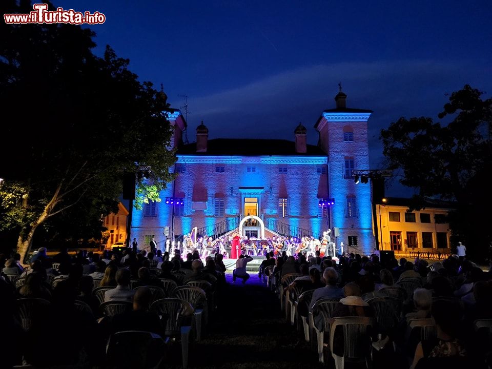 Immagine La Fiera di Ficarolo in Veneto si svolge presso la bella Villa Giglioli - Proloco Ficarolo