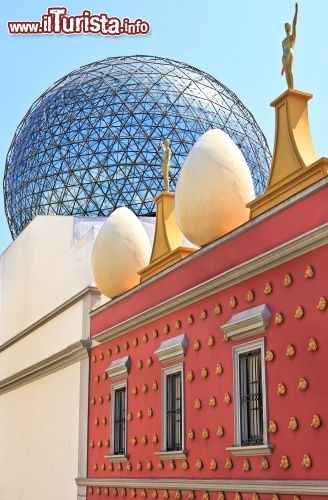 Immagine Il Museo Salvador Dalì a Figueres, città natale dell'artista - © Fulcanelli - Fotolia.com