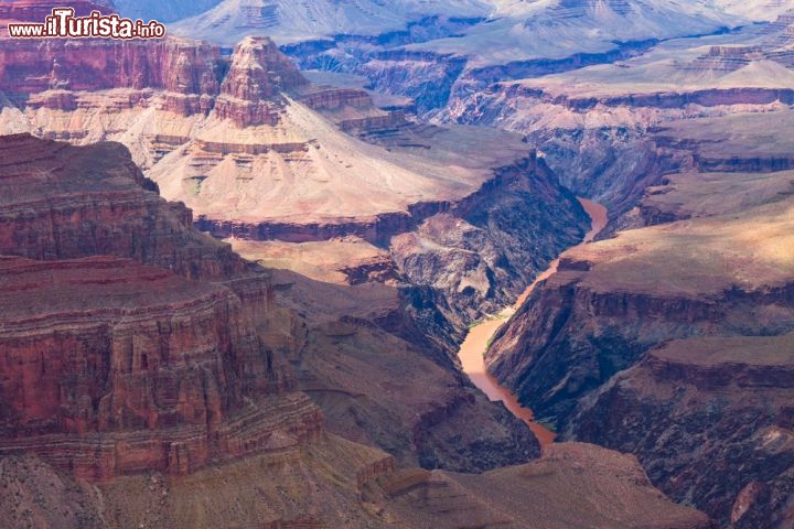 Immagine Fiume Colorado da Pima point: siamo nel Grand Canyon dell'Arizona una delle icone del turismo negli USA - © Arlene Treiber / Shutterstock.com