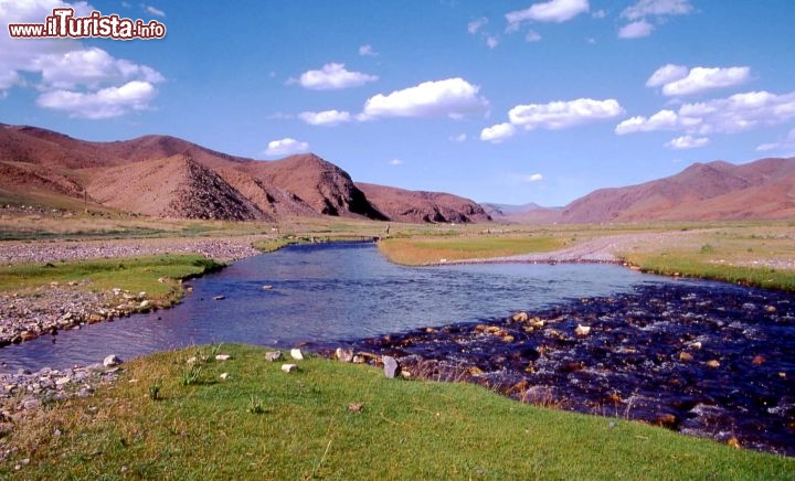 Immagine Fiume Mongolia paesaggio estivo - Foto di Giulio Badini / I Viaggi di Maurizio Levi