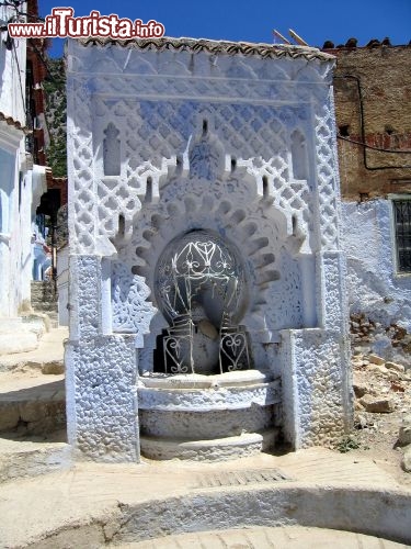 Immagine Fontana per abluzioni a Chechaouen in Marocco - © Bartlomiej K. Kwieciszewski / Shutterstock.com