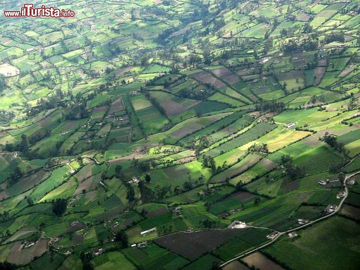 Immagine Una foto aerea della regione in cui sorge Ipiales: siamo in Colombia nel dipartimento di Nariño, proprio al confine con l'Ecuador.