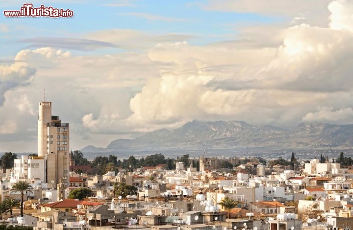 Immagine Fotografia della skyline di Nicosia a Cipro - © Kirill__M / Shutterstock.com