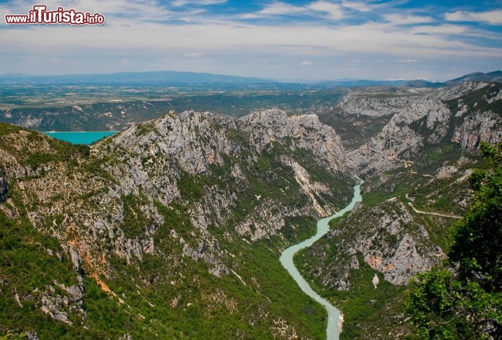 Immagine Gorges du Verdon le famose gole della Provenza, anche conosciute con il soprannome di Grand Canyon d'Europa si trovano ad ovest del borgo di Castellane, nella Francia del sud  - © Florian Augustin / Shutterstock.com