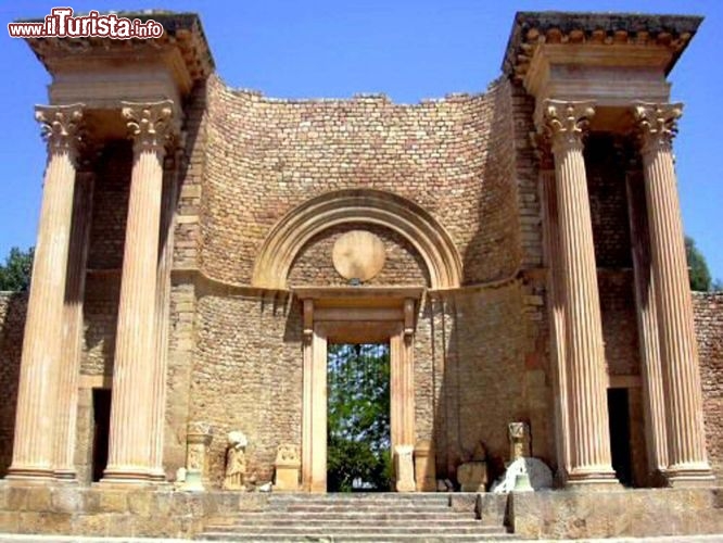 Immagine Guelma il teatro romano in Algeria - Foto di Giulio Badini