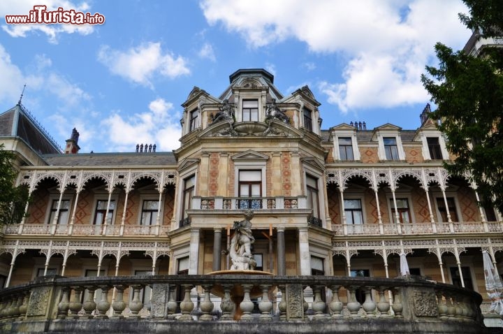 Immagine Hermesvilla la residenza all'interno del Lainzer Tiergarten di Vienna - © A_Lein / Shutterstock.com