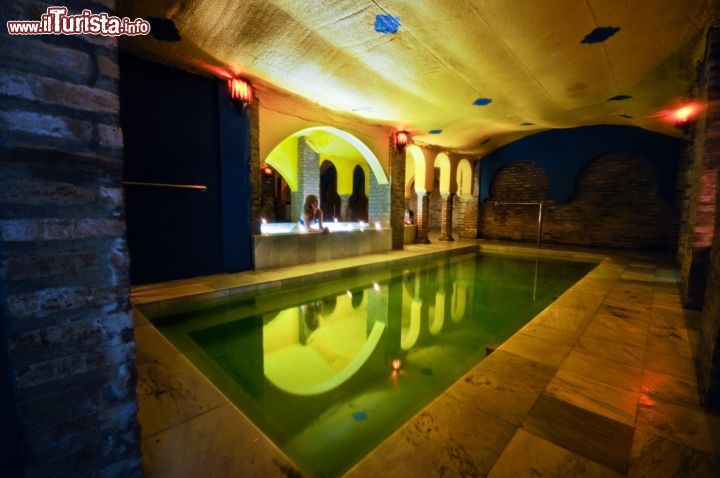 Immagine I Bagni Arabi a Granada Andalusia Spagna - © javi_indy/ Shutterstock.com