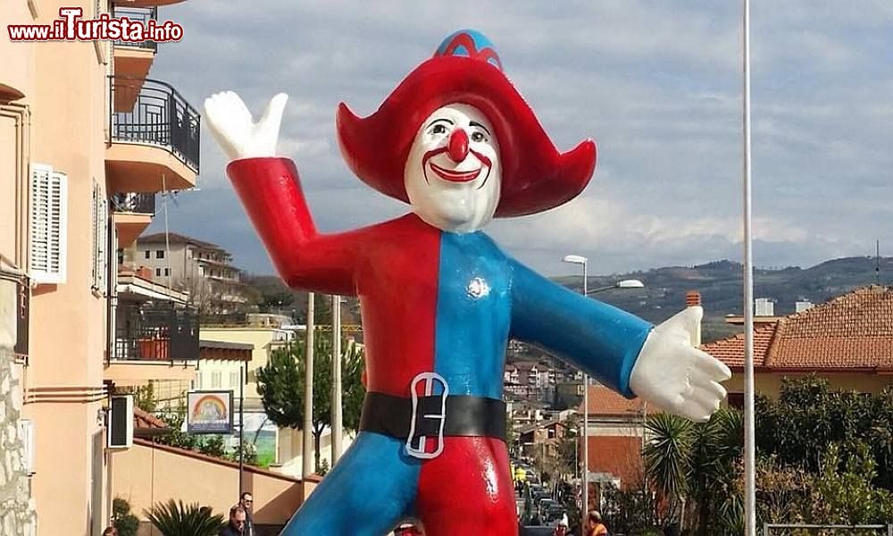 Immagine Il Carnevale Pontese a Ponte in Campania