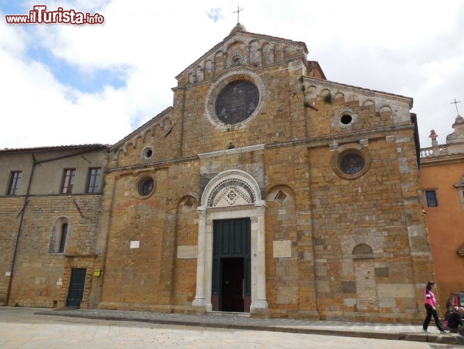 Immagine Il Duomo di Volterra, il famoso borgo collinare della Toscana. E' consacrato come Cattedrale di Santa Maria Assunta - © Giovanni Mazzoni (Giobama)